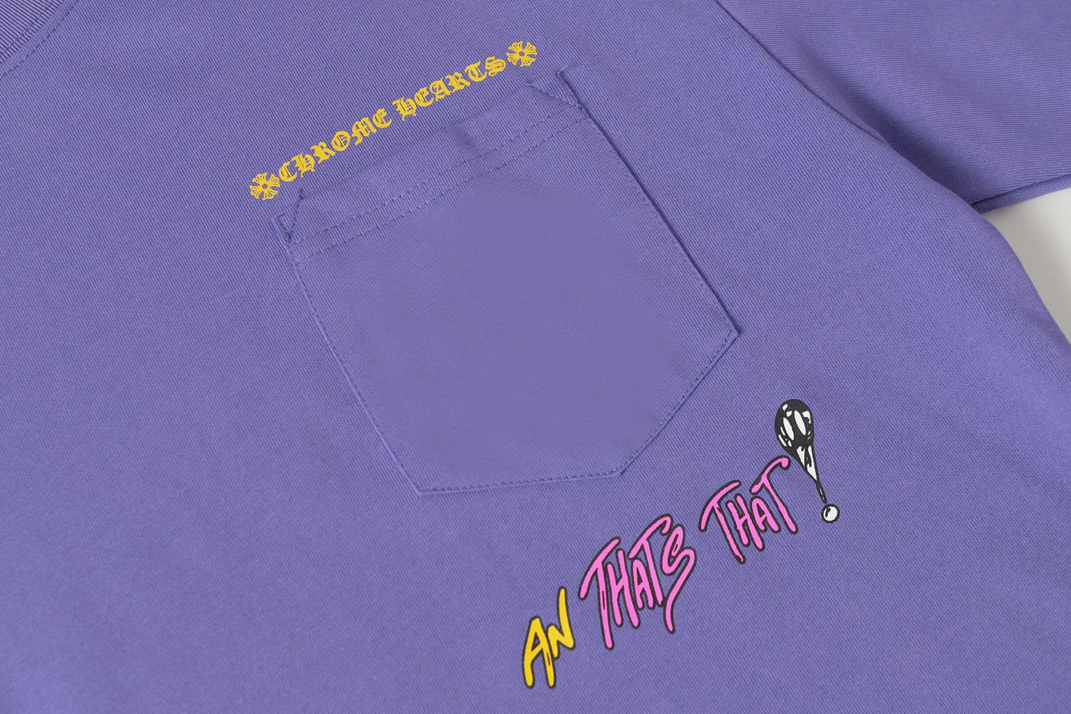 P150 Cross-border model, please do not place an order if you are pursuing quality -Chrome Hearts/Chrome Hearts graffiti printed popular short-sleeved T-shirt -High weight, high density and high quality. The wool is soft, delicate and skin-friendly. It feels soft and silky. It has excellent warmth and skin-friendly properties. -Customized weaving and dyeing, no color difference, no matter the fabric or workmanship details, beat the ordinary version on the market -Colour: Purple -Size: S M L XL